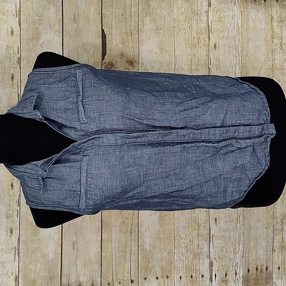Madewell Sleeveless Chambray Button Top
